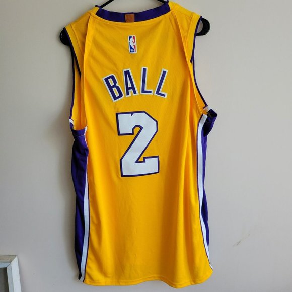 Nike LA Lakers Basketball Jersey GOLD Size 50 Large Length+4 Lonzo Ball #2 - Picture 8 of 12
